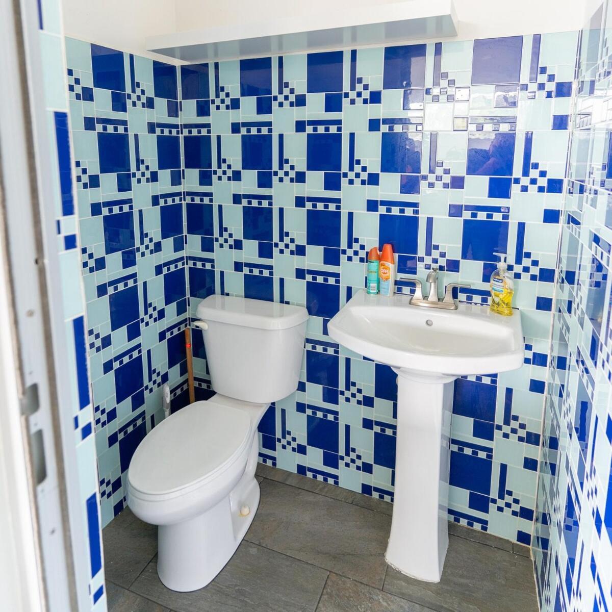 Aquaville Dorado Moderna A Studio 7 Экстерьер фото