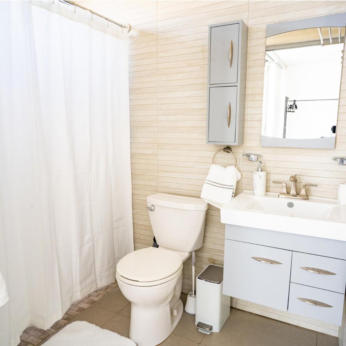 Aquaville Dorado Moderna A Studio 7 Экстерьер фото