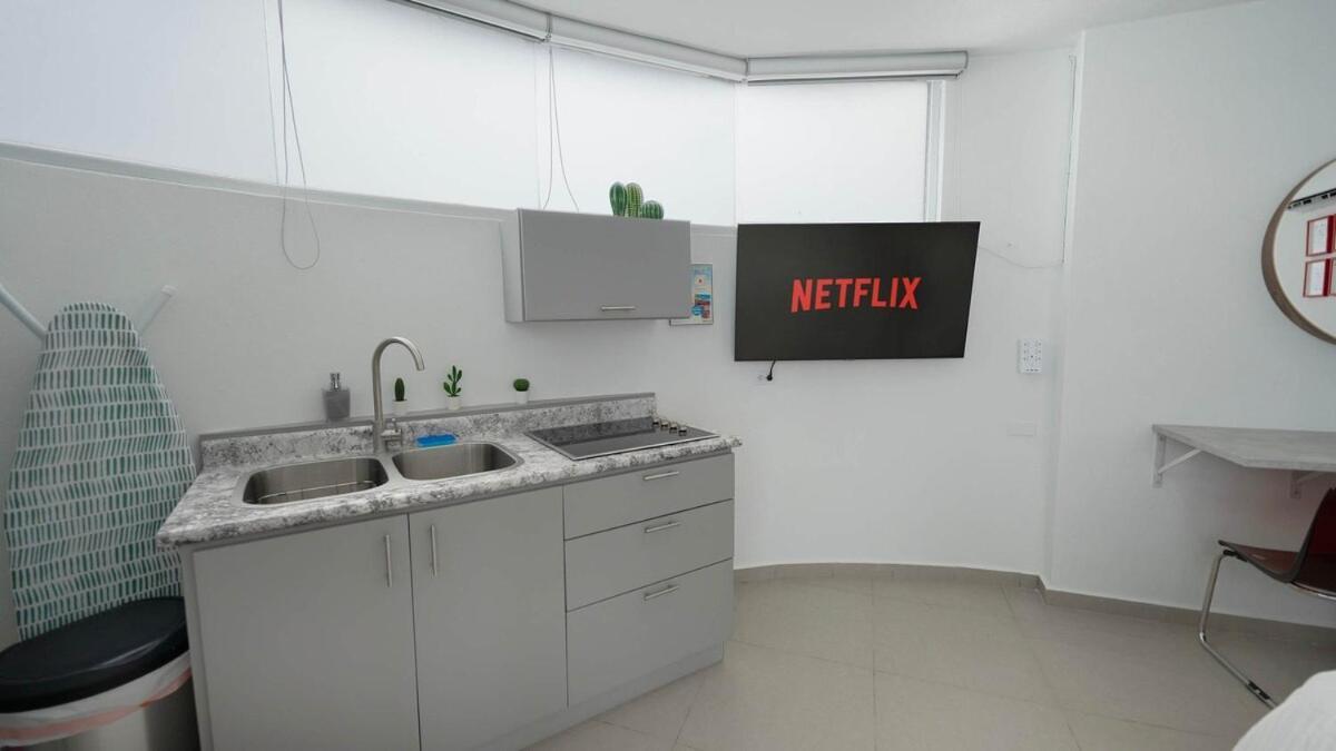 Aquaville Dorado Moderna A Studio 7 Экстерьер фото