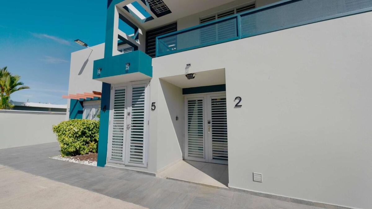 Aquaville Dorado Moderna A Studio 7 Экстерьер фото