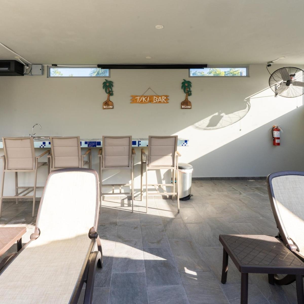 Aquaville Dorado Moderna A Studio 7 Экстерьер фото